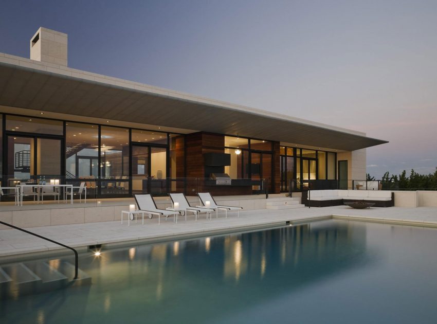 A Stunning Ultramodern Beach House Greeted by an Elegant Cantilevered Room in Southampton by Alexander Gorlin Architects (8)