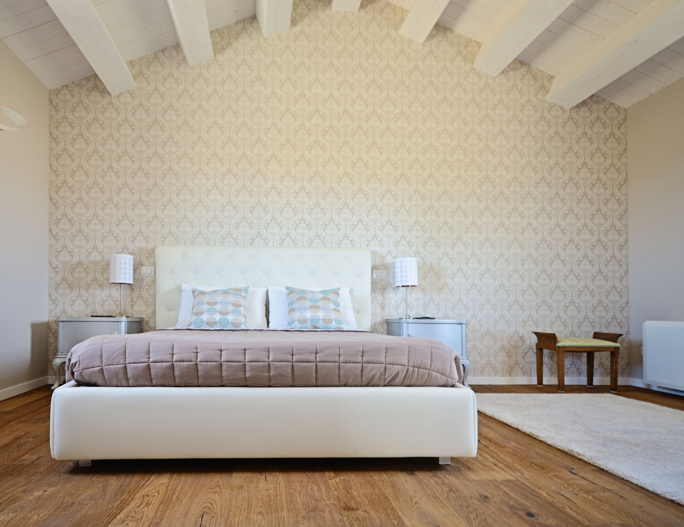 A Stunning and Comfortable Contemporary Home Overlooking the Hills of Saltregna by Paolo Vigoni (9)