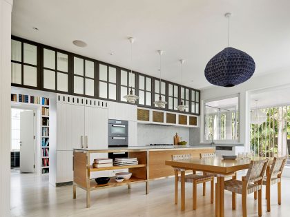 A Stunning and Luminous Beach House Inspired by a Ship on Stilts in Collaroy by Luigi Rosselli Architects (12)