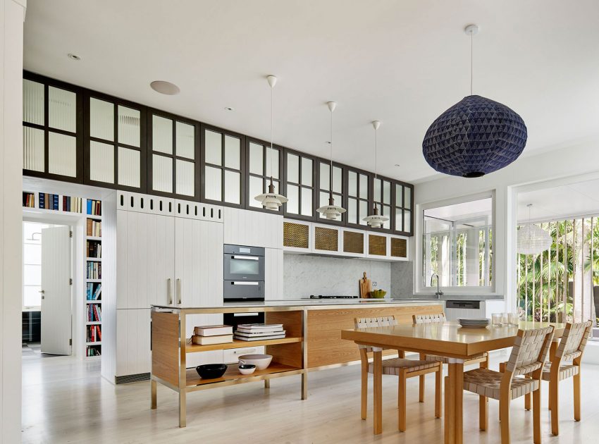 A Stunning and Luminous Beach House Inspired by a Ship on Stilts in Collaroy by Luigi Rosselli Architects (12)