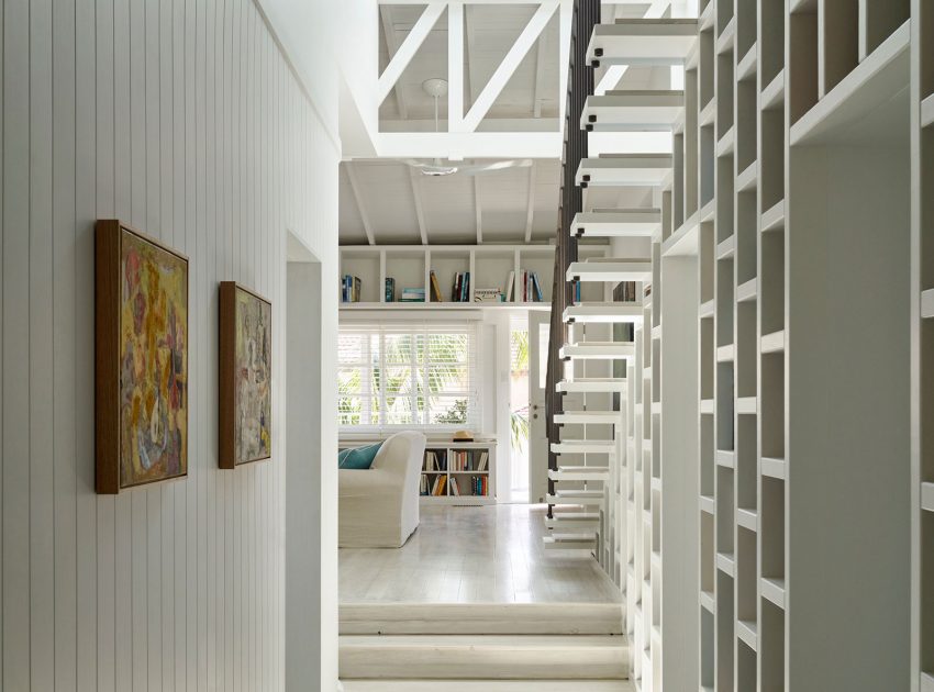 A Stunning and Luminous Beach House Inspired by a Ship on Stilts in Collaroy by Luigi Rosselli Architects (13)