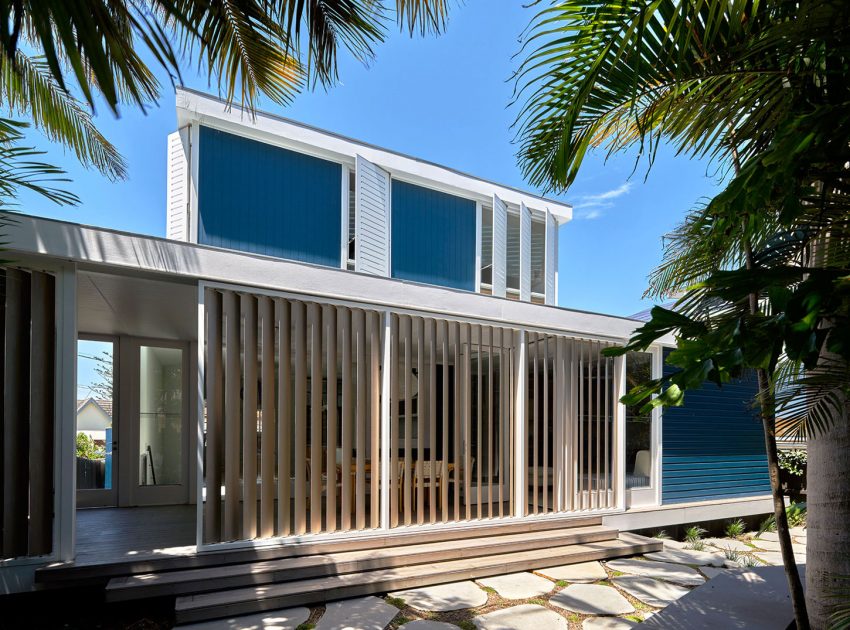 A Stunning and Luminous Beach House Inspired by a Ship on Stilts in Collaroy by Luigi Rosselli Architects (3)