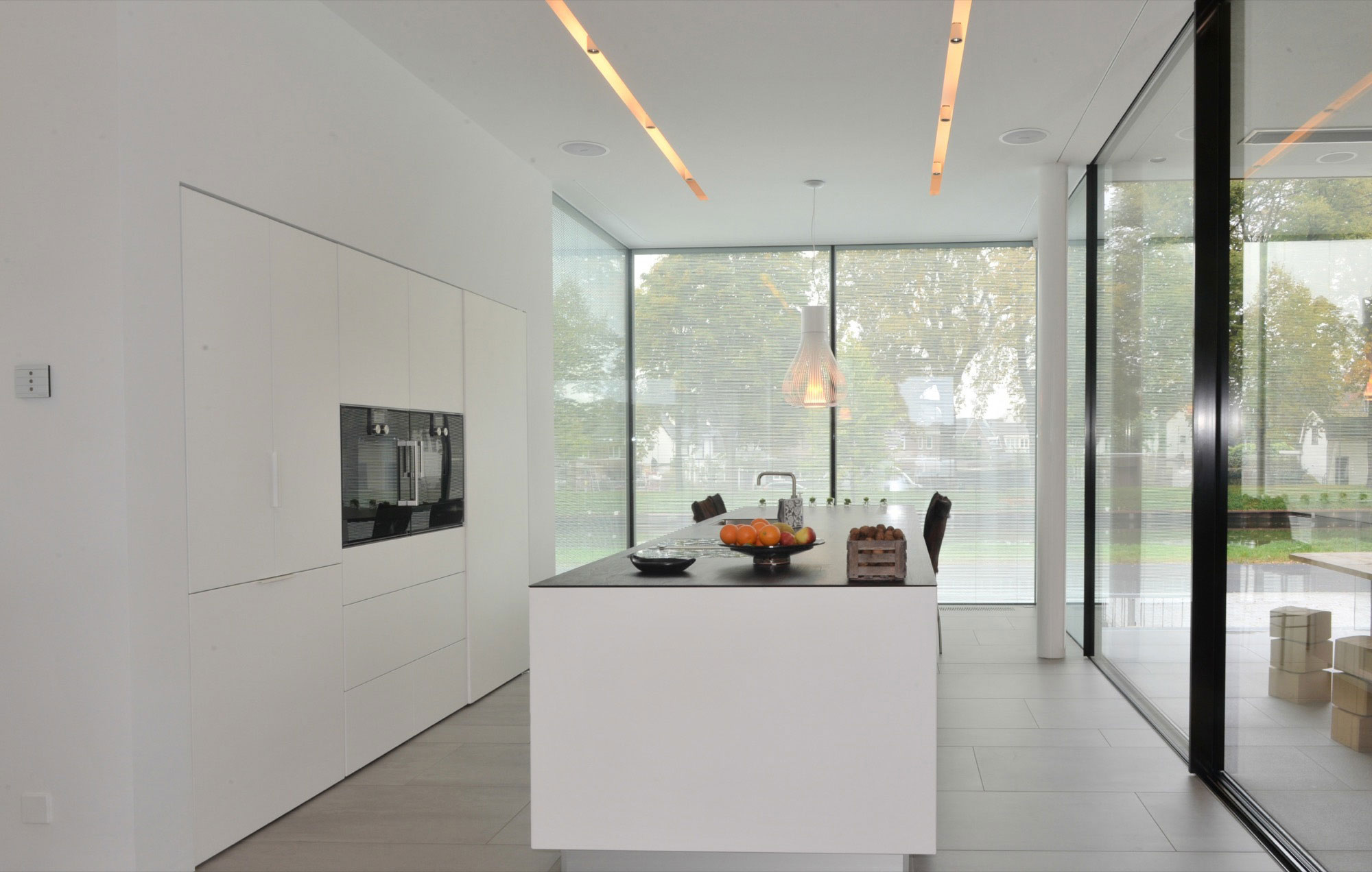 A Stunning and Luminous Contemporary Home on the Edge of a Pretty Man-Made River by LIAG architects (10)