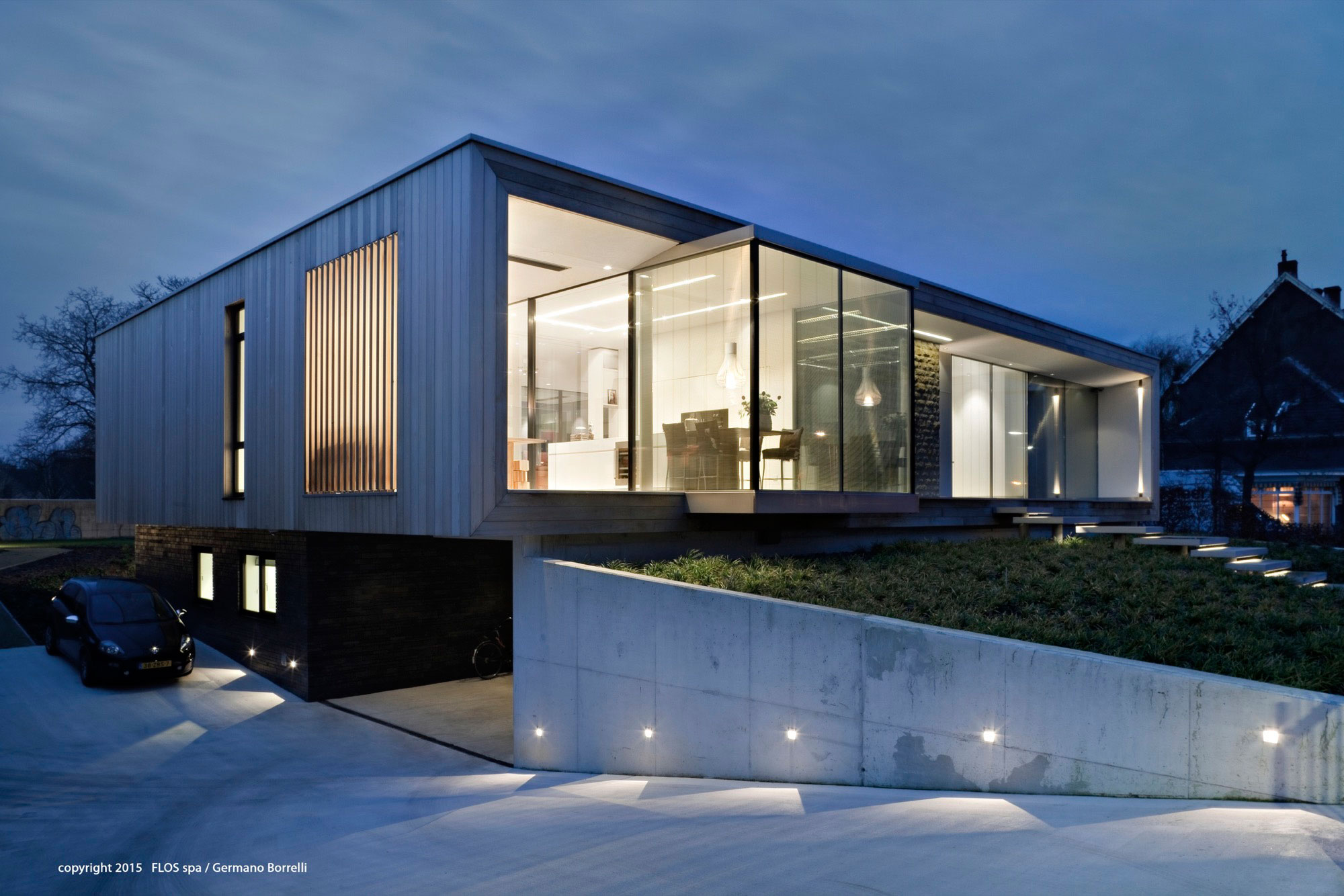 A Stunning and Luminous Contemporary Home on the Edge of a Pretty Man-Made River by LIAG architects (16)
