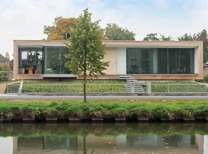 A Stunning and Luminous Contemporary Home on the Edge of a Pretty Man-Made River by LIAG architects (2)