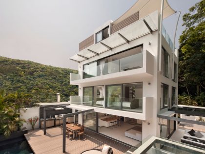 A Stunning and Outstanding Contemporary Home in Clearwater Bay, Hong Kong