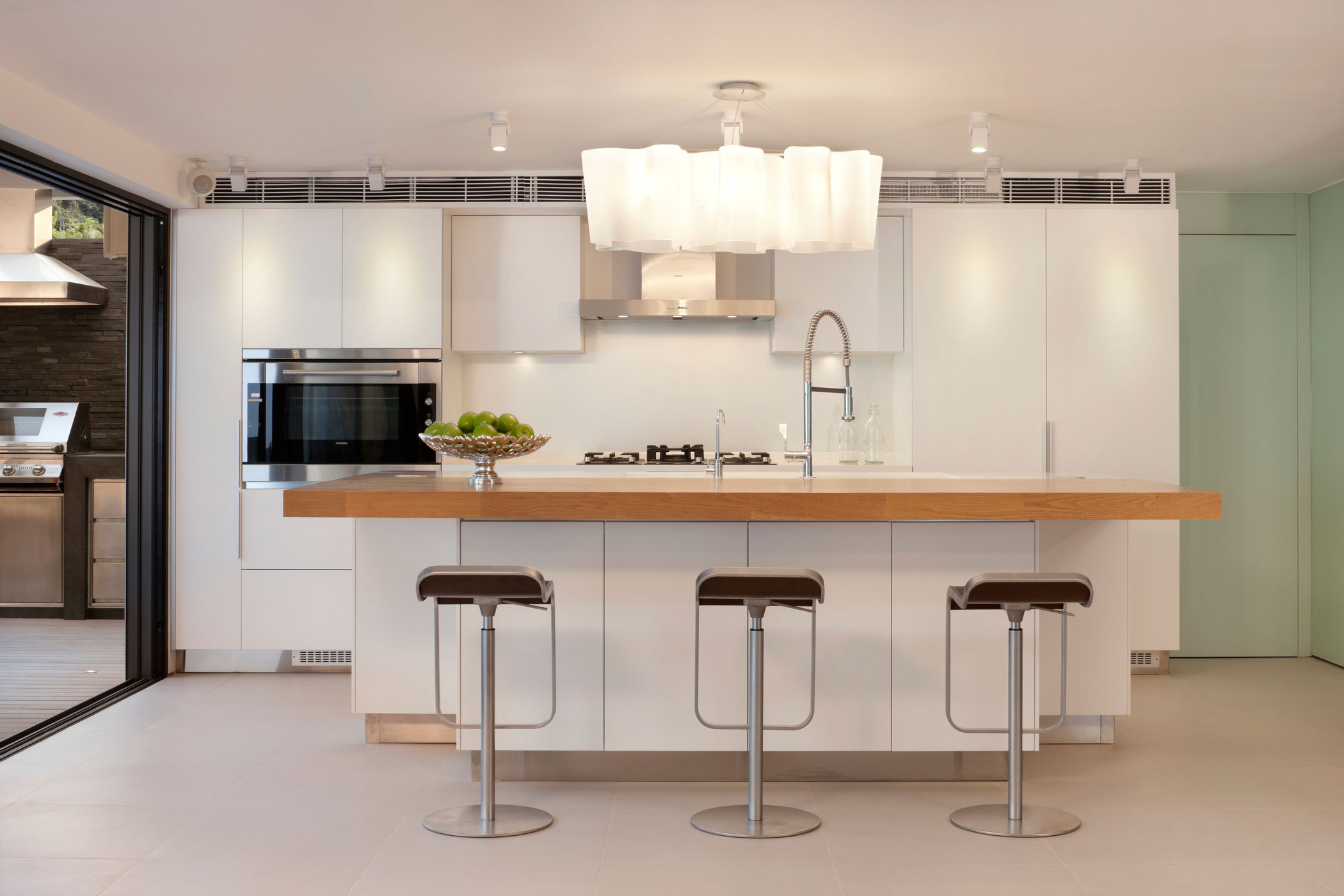 A Stunning and Outstanding Contemporary Home in Clearwater Bay, Hong Kong by Original Vision (12)