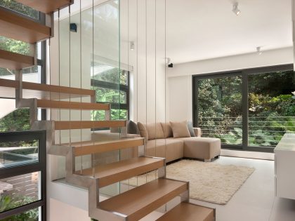 A Stunning and Outstanding Contemporary Home in Clearwater Bay, Hong Kong by Original Vision (14)