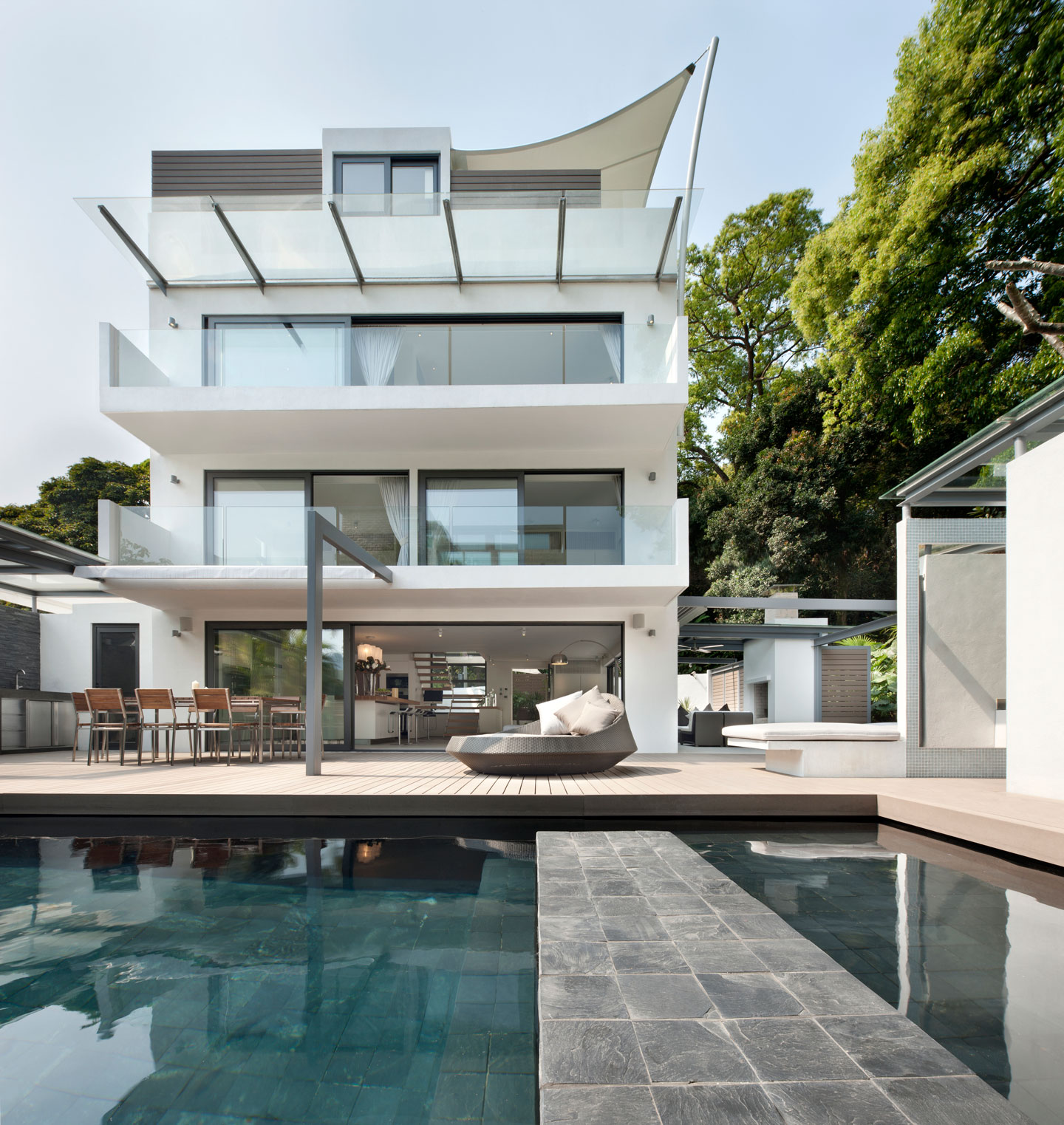 A Stunning and Outstanding Contemporary Home in Clearwater Bay, Hong Kong by Original Vision (2)