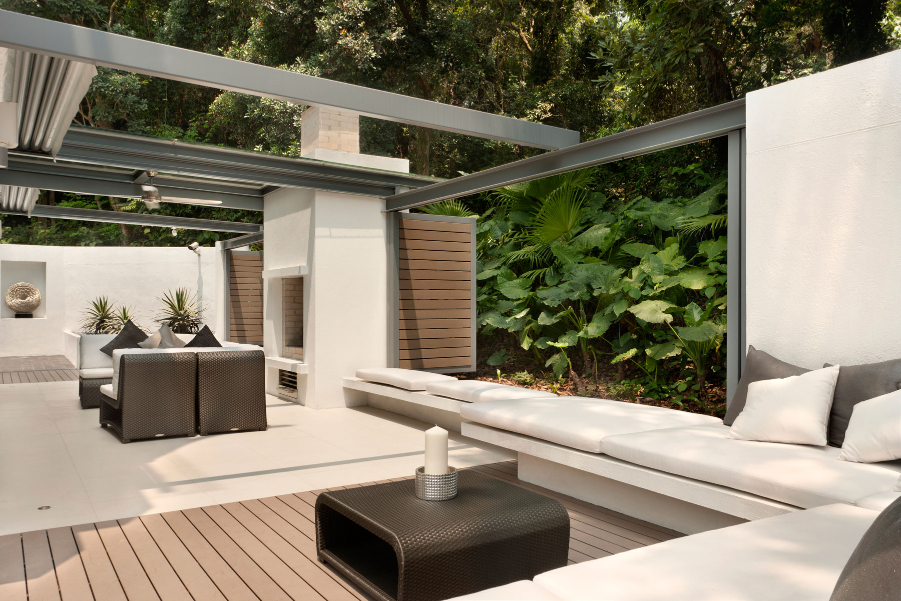 A Stunning and Outstanding Contemporary Home in Clearwater Bay, Hong Kong by Original Vision (7)
