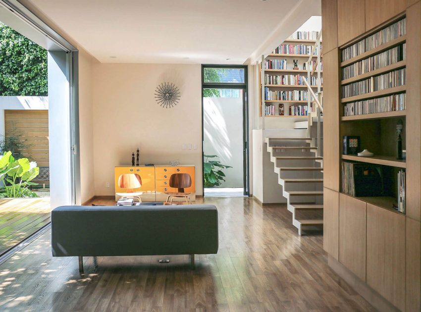 A Stunning Contemporary Home with a Large Bookshelf in Mexico City by Paul Cremoux Studio (15)