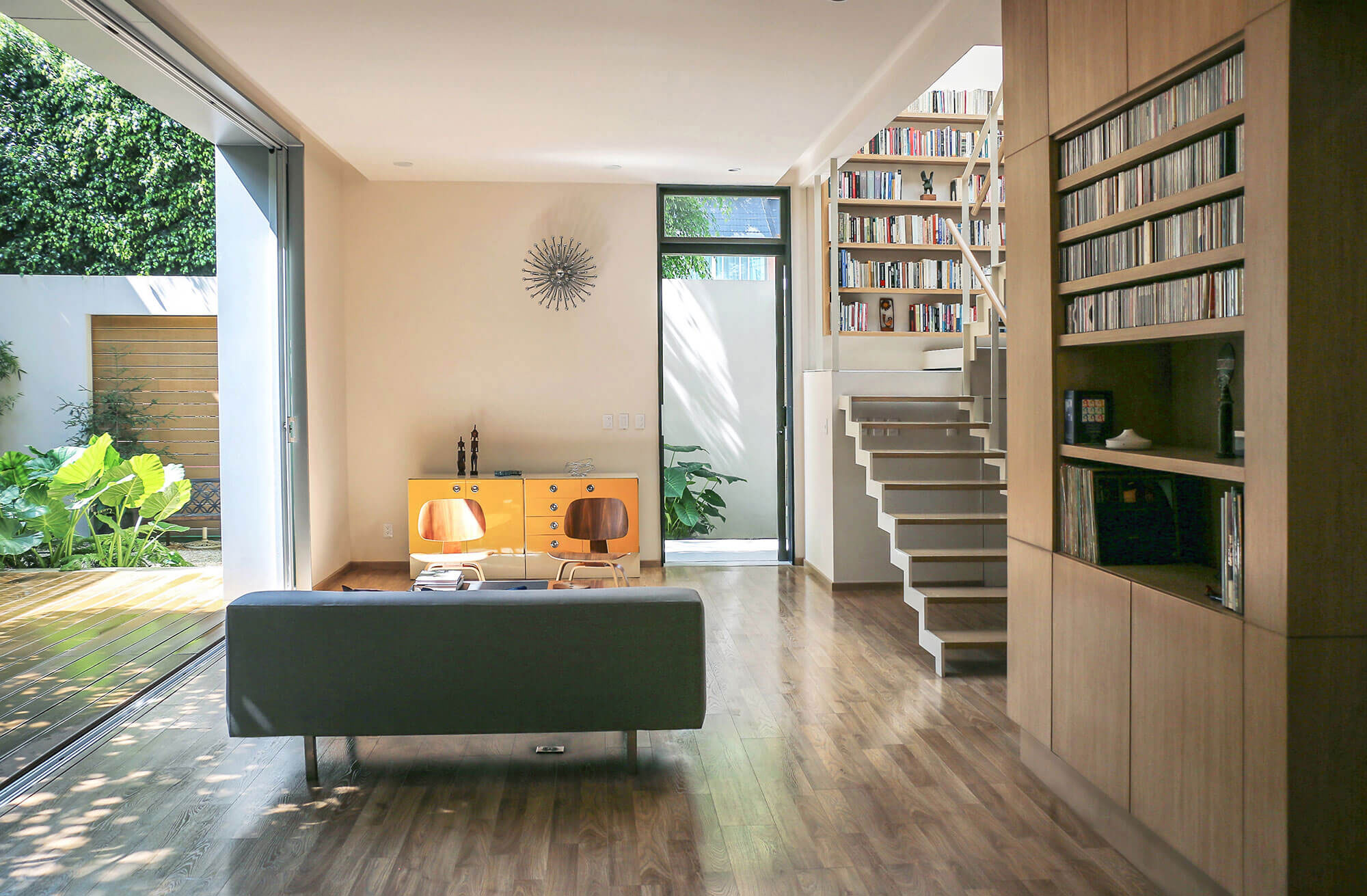 A Stunning Contemporary Home with a Large Bookshelf in Mexico City by Paul Cremoux Studio (15)