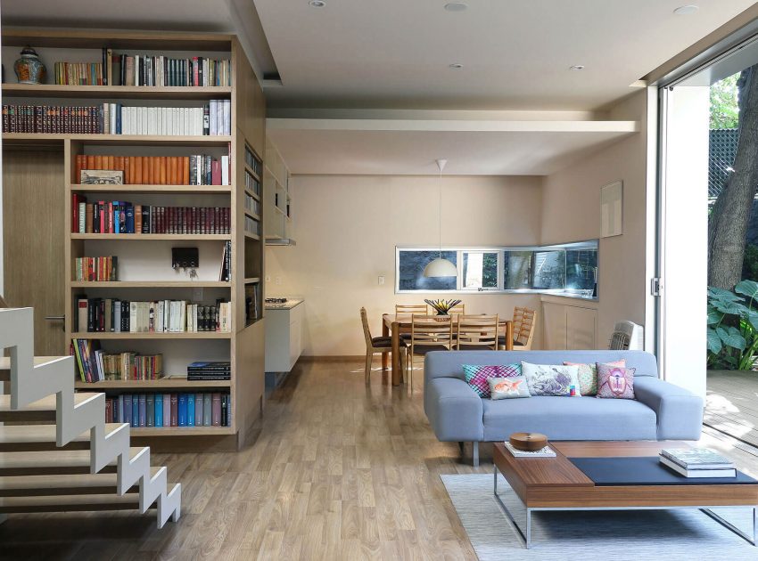 A Stunning Contemporary Home with a Large Bookshelf in Mexico City by Paul Cremoux Studio (16)
