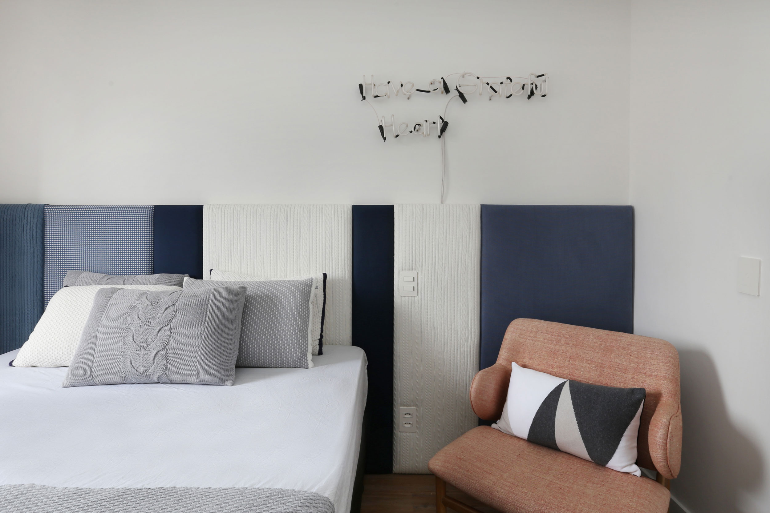 A Stylish Apartment with Romantic Atmosphere in São Paulo by Casa 2 Arquitetos (29)