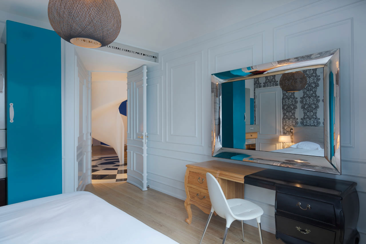 A Stylish Apartment with an Eclectic Mix of Modern and Classic Interiors in Shanghai by Dariel Studio (17)