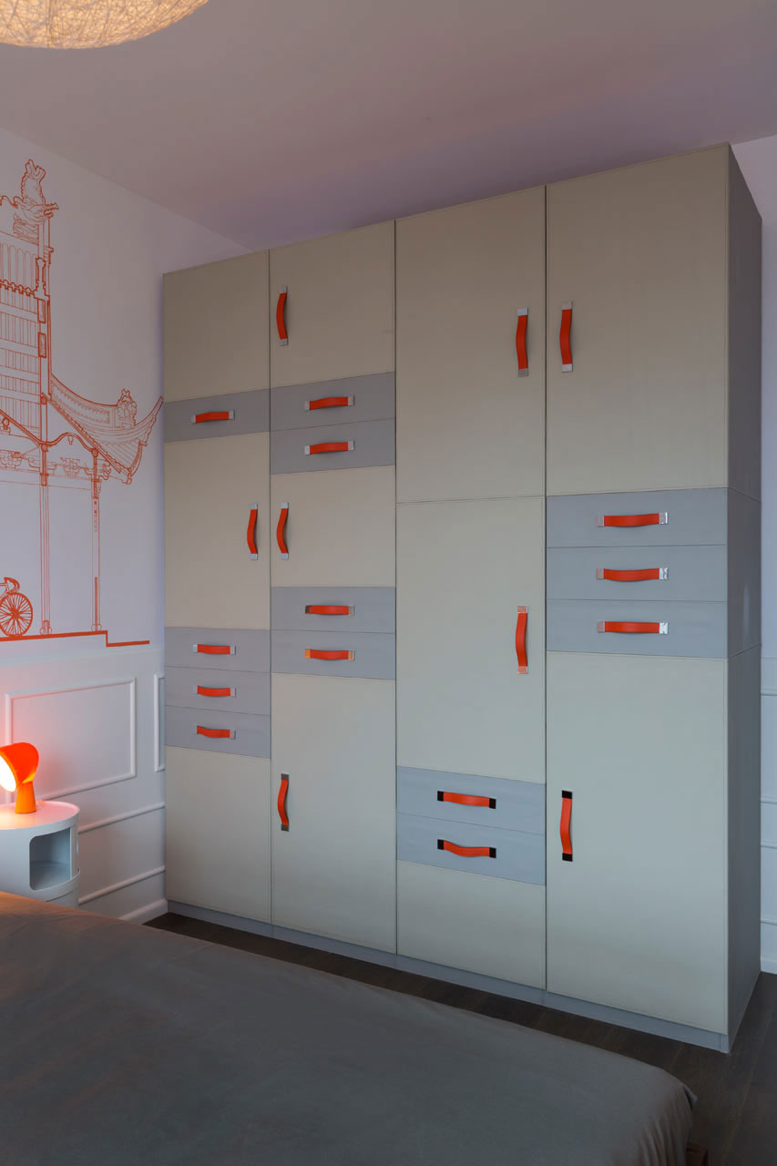 A Stylish Apartment with an Eclectic Mix of Modern and Classic Interiors in Shanghai by Dariel Studio (23)