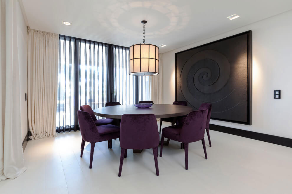 A Stylish Beach Home with Warm and Romantic Interiors in Marbella by Patricia Darch Interiors (12)