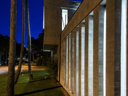 A Stylish Concrete Home Flanked by a Lush Pine Forest in Pinamar by Estudio Galera (21)