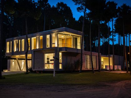 A Stylish Concrete Home Flanked by a Lush Pine Forest in Pinamar by Estudio Galera (23)