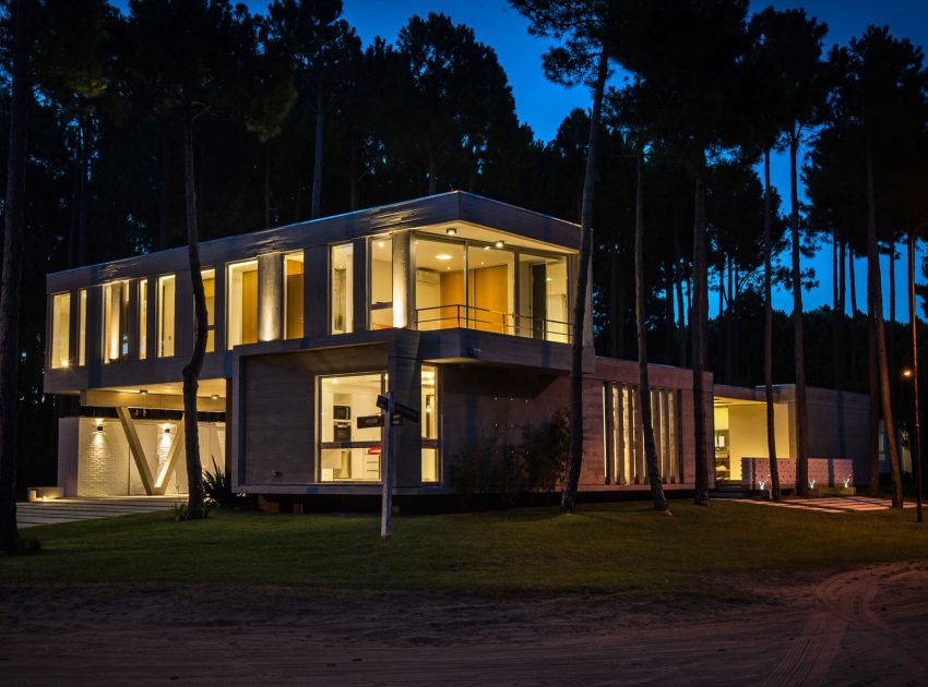 A Stylish Concrete Home Flanked by a Lush Pine Forest in Pinamar by Estudio Galera (23)