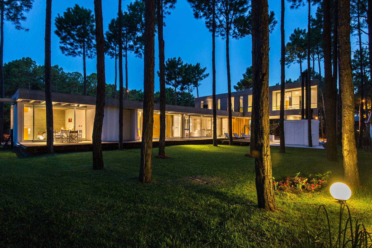 A Stylish Concrete Home Flanked by a Lush Pine Forest in Pinamar by Estudio Galera (24)