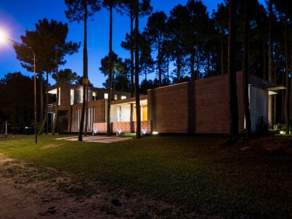 A Stylish Concrete Home Flanked by a Lush Pine Forest in Pinamar by Estudio Galera (25)