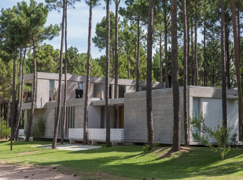 A Stylish Concrete Home Flanked by a Lush Pine Forest in Pinamar by Estudio Galera (5)