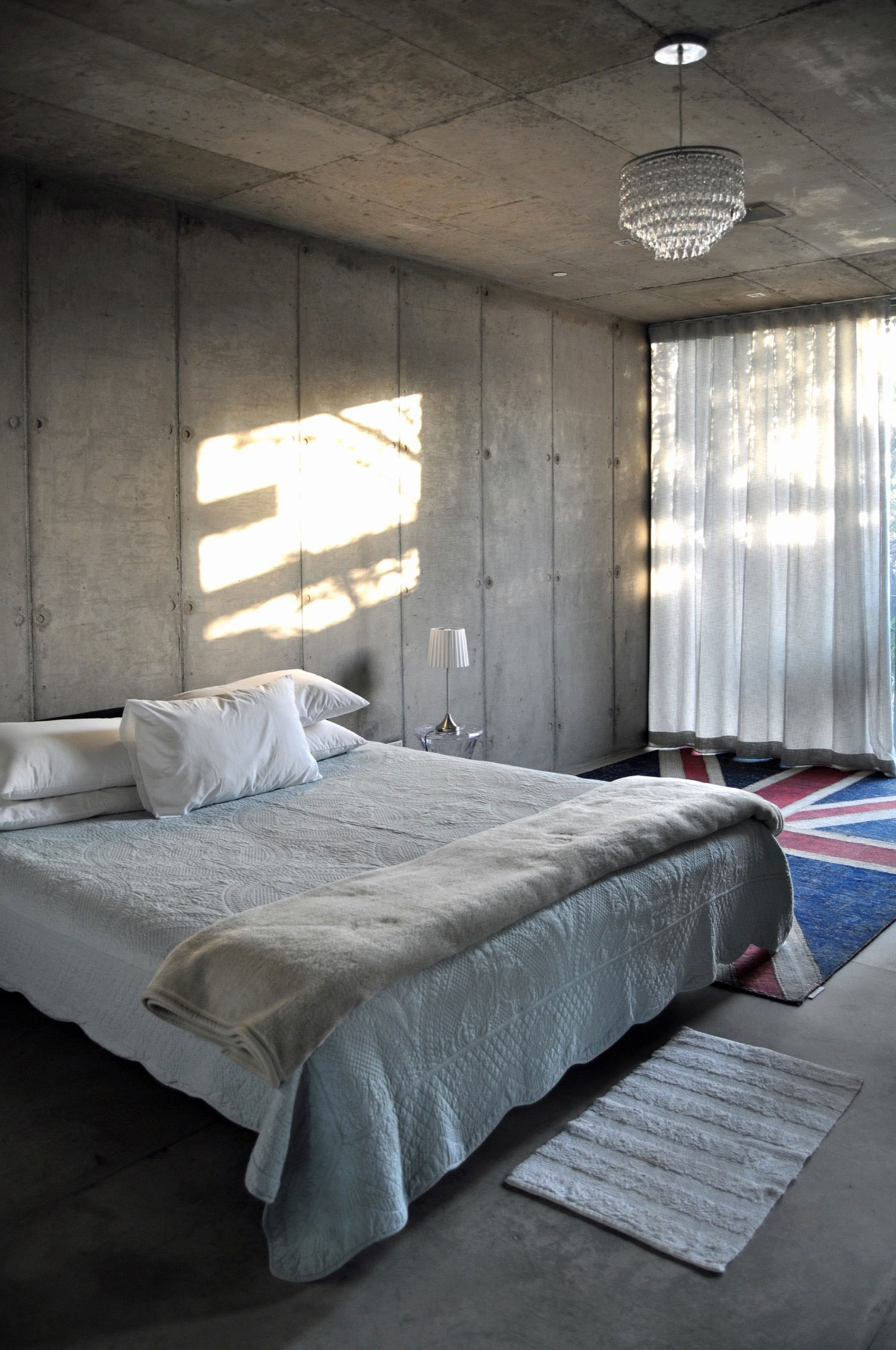 A Stylish Cantilevered Concrete Home with Stunning Character in Pretoria, South Africa by Earthworld Architects & Interiors (18)