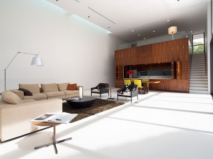 A Stylish Contemporary Home Composed of Two Interlocking Volumes in Ho Chi Minh City by MimA NYstudio + Real Architecture (5)