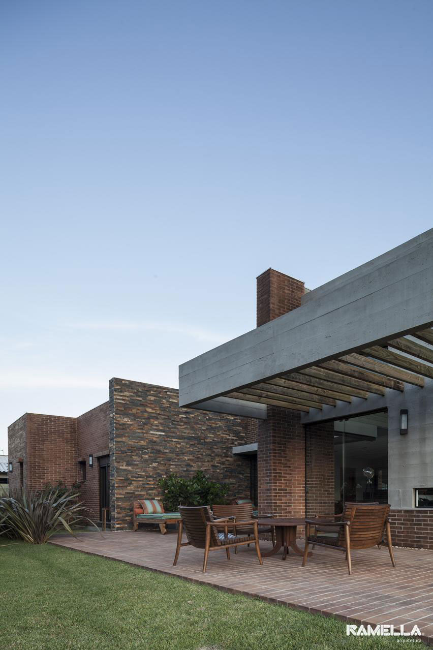 A Stylish Contemporary Home Made of Concrete and Red Bricks in Rio Grande do Sul by Ramella Arquitetura (2)