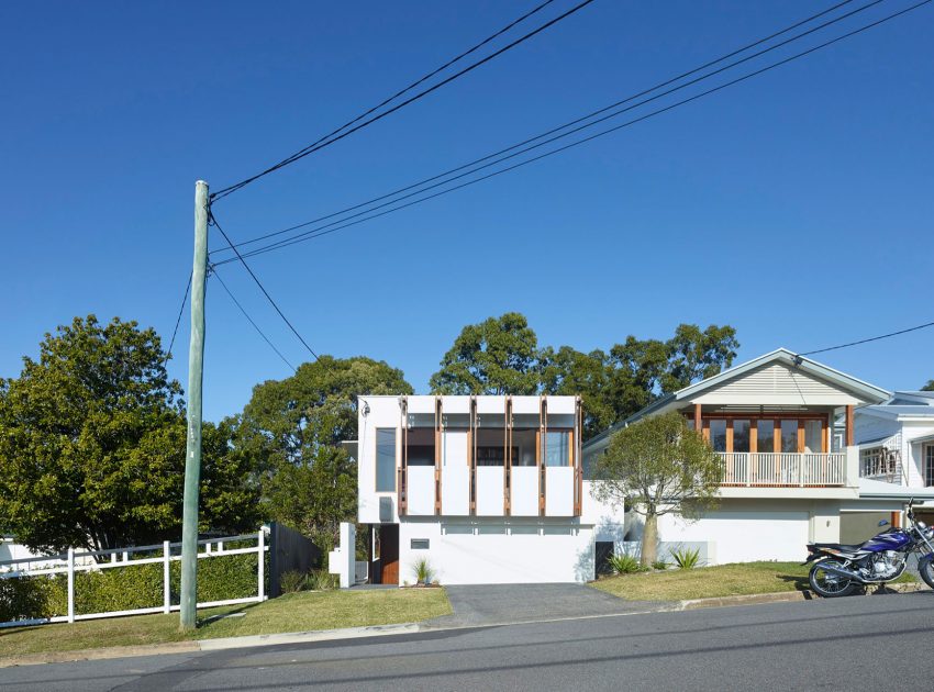 A Stylish Contemporary Home with Wonderful Views in Bardon, Queensland by O’Neill Architecture (1)