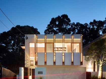 A Stylish Contemporary Home with Wonderful Views in Bardon, Queensland by O’Neill Architecture (15)