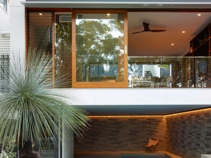 A Stylish Contemporary Home with Wonderful Views in Bardon, Queensland by O’Neill Architecture (2)
