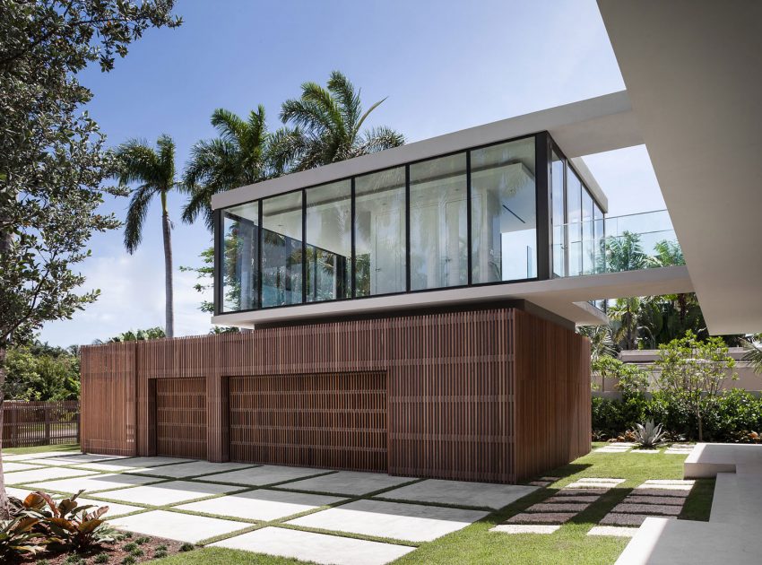 A Stylish Contemporary Home with a Splendid Interior and Carved Staircase in Miami Beach by rGlobe architecture (11)