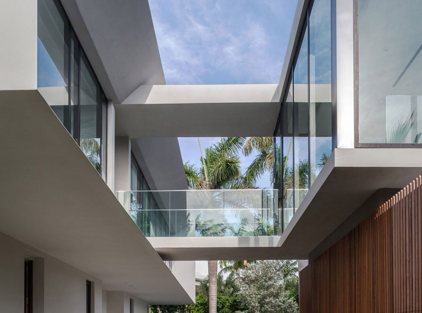 A Stylish Contemporary Home with a Splendid Interior and Carved Staircase in Miami Beach by rGlobe architecture (12)