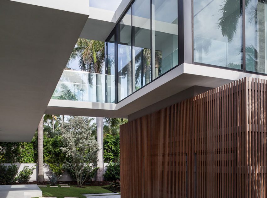 A Stylish Contemporary Home with a Splendid Interior and Carved Staircase in Miami Beach by rGlobe architecture (13)