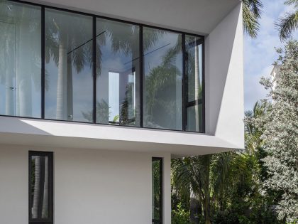 A Stylish Contemporary Home with a Splendid Interior and Carved Staircase in Miami Beach by rGlobe architecture (15)