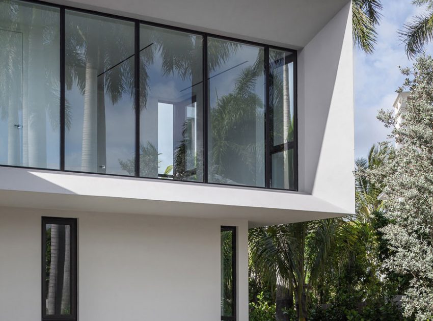 A Stylish Contemporary Home with a Splendid Interior and Carved Staircase in Miami Beach by rGlobe architecture (15)