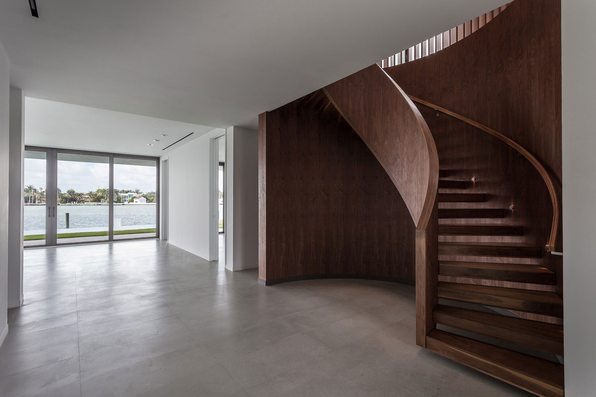 A Stylish Contemporary Home with a Splendid Interior and Carved Staircase in Miami Beach by rGlobe architecture (17)