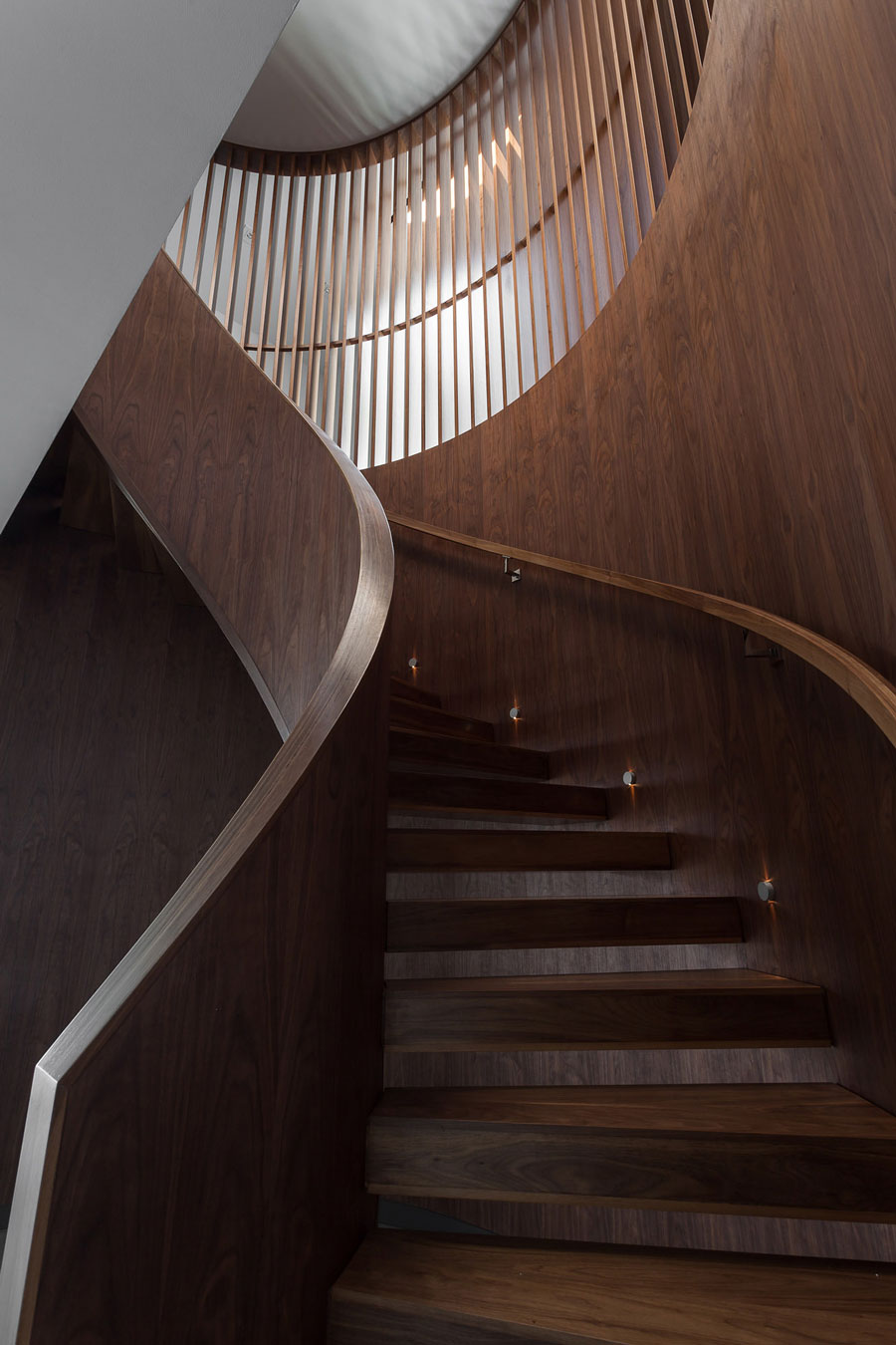 A Stylish Contemporary Home with a Splendid Interior and Carved Staircase in Miami Beach by rGlobe architecture (19)