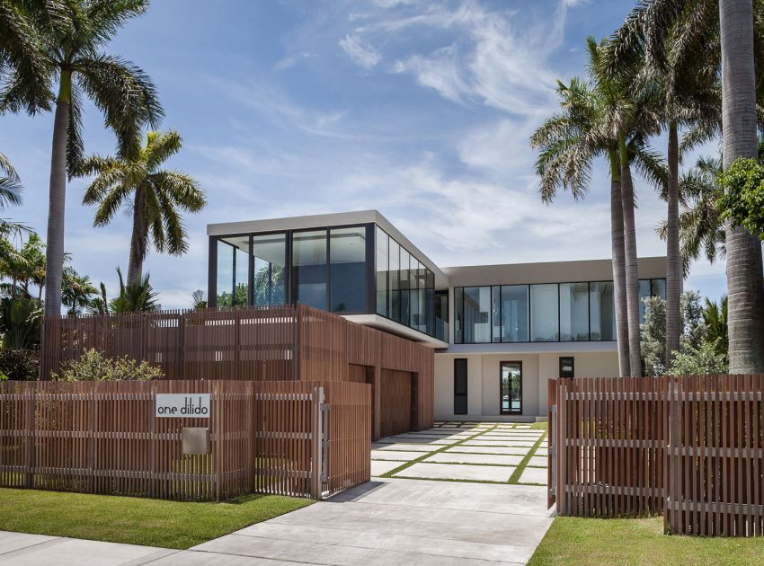 A Stylish Contemporary Home with a Splendid Interior and Carved Staircase in Miami Beach by rGlobe architecture (2)