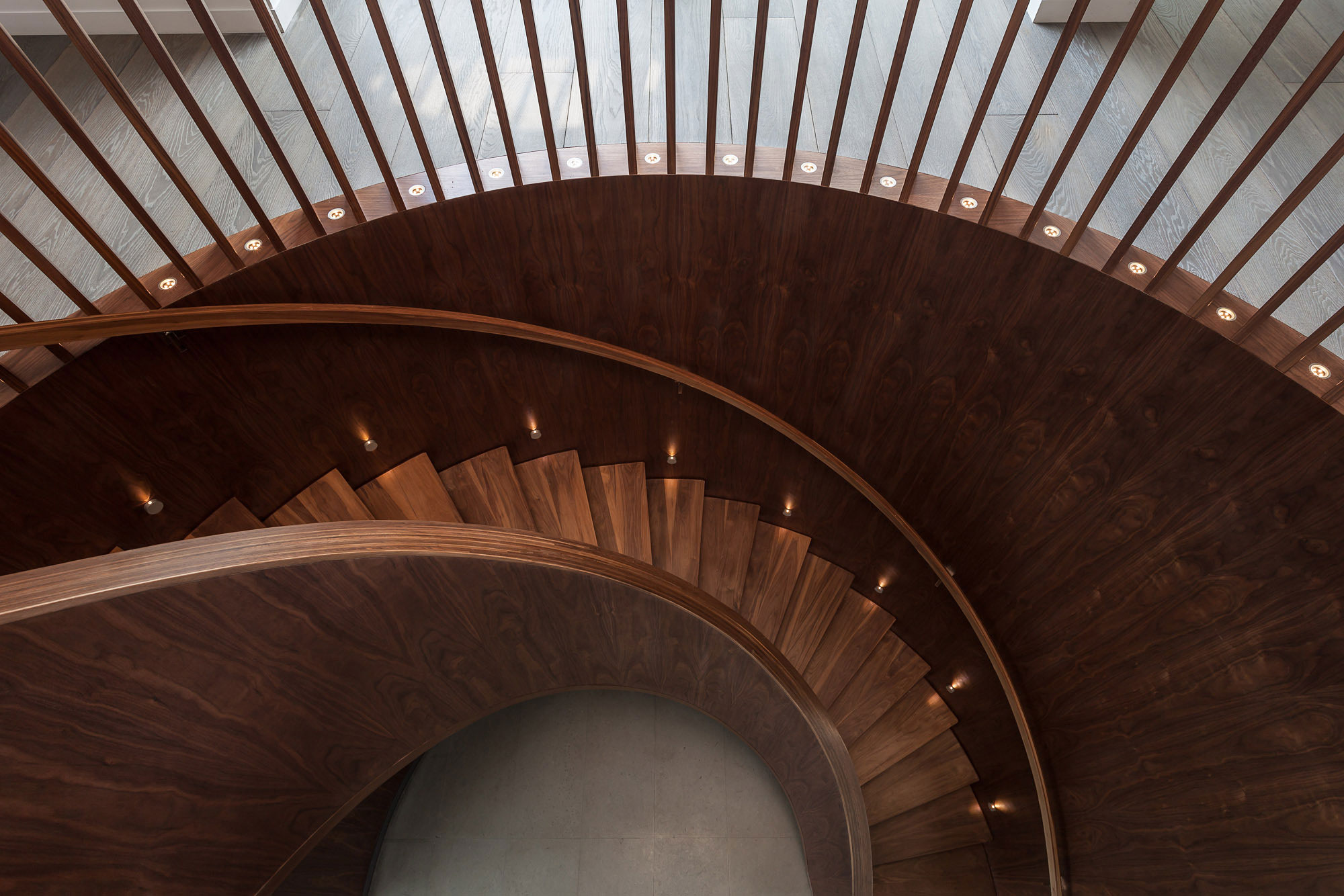 A Stylish Contemporary Home with a Splendid Interior and Carved Staircase in Miami Beach by rGlobe architecture (21)