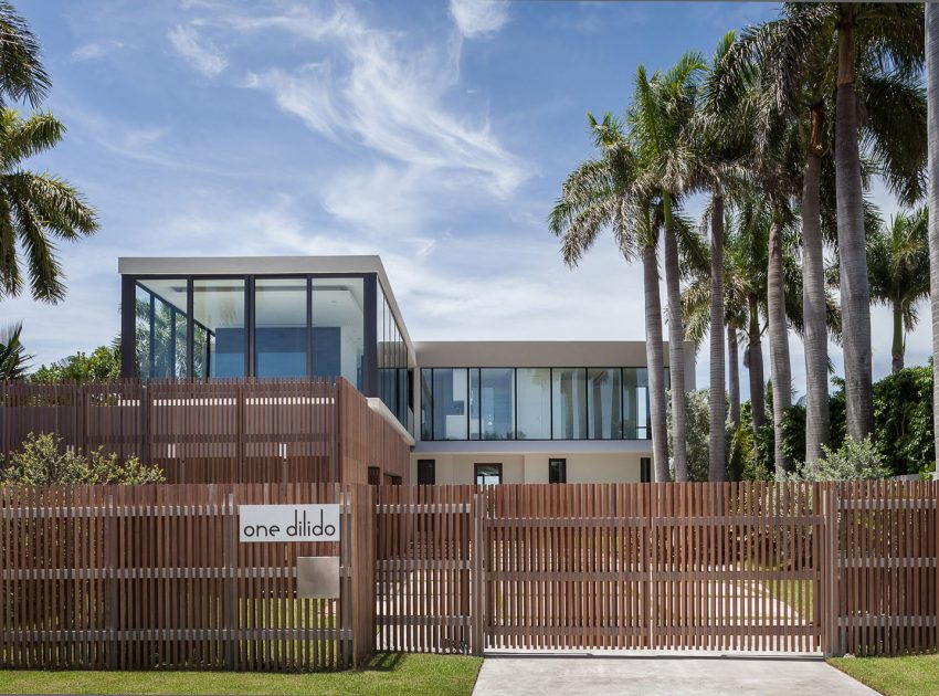 A Stylish Contemporary Home with a Splendid Interior and Carved Staircase in Miami Beach by rGlobe architecture (3)