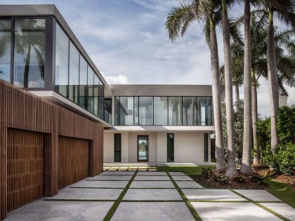 A Stylish Contemporary Home with a Splendid Interior and Carved Staircase in Miami Beach by rGlobe architecture (7)