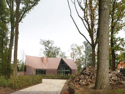 A Stylish Modern Copper-Clad House with Stunning Views in Destelbergen, Belgium by Graux & Baeyens Architects (2)