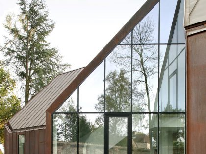 A Stylish Modern Copper-Clad House with Stunning Views in Destelbergen, Belgium by Graux & Baeyens Architects (7)