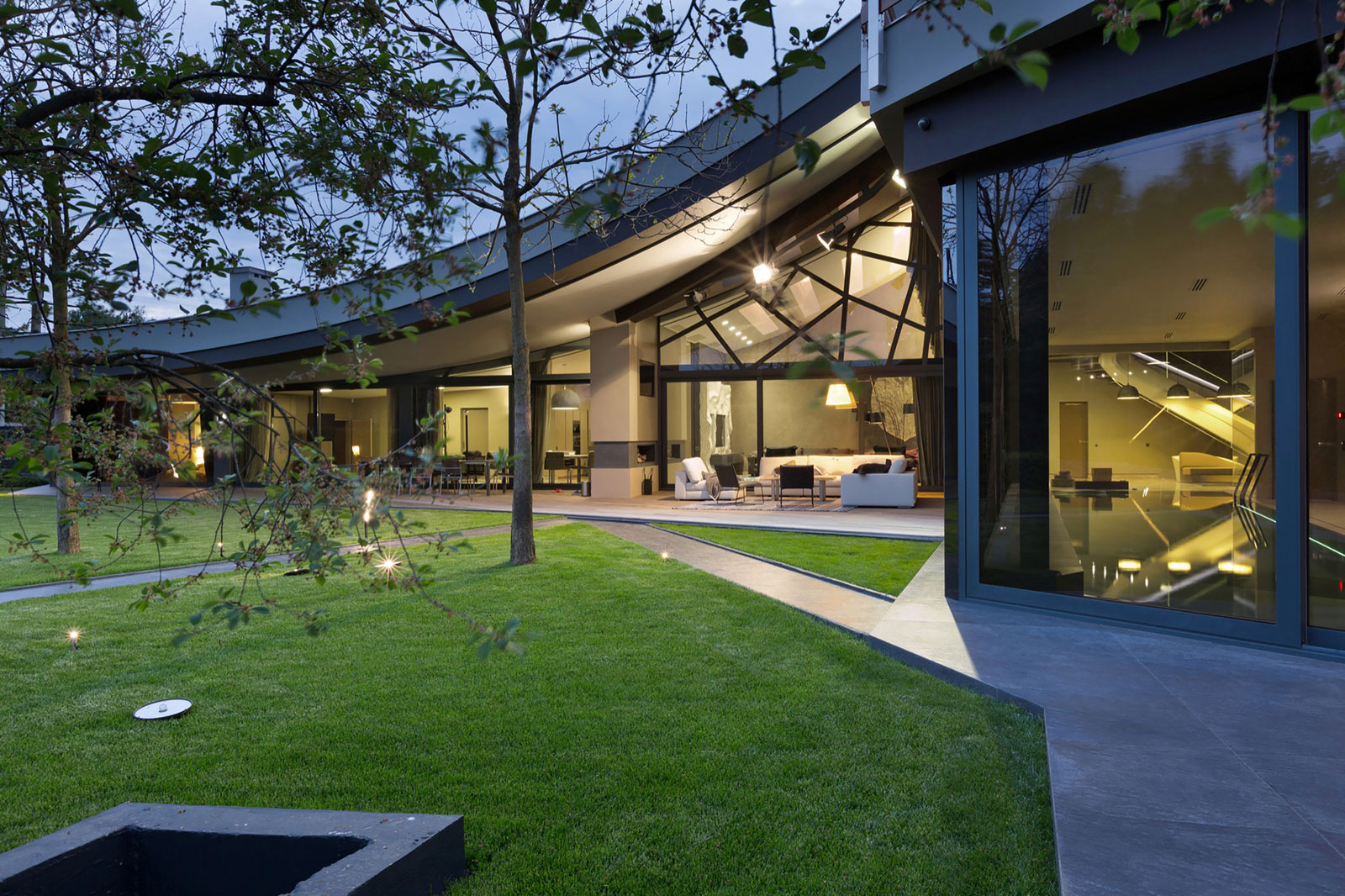 A Stylish Modern Home with a Stunning Landscaping Program in Kharkiv by Sbm Studio (20)