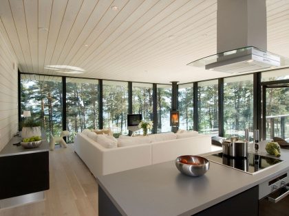 A Stylish Modern Vacation House Built on Rocks in Merimasku, Finland by Haroma & Partners (7)