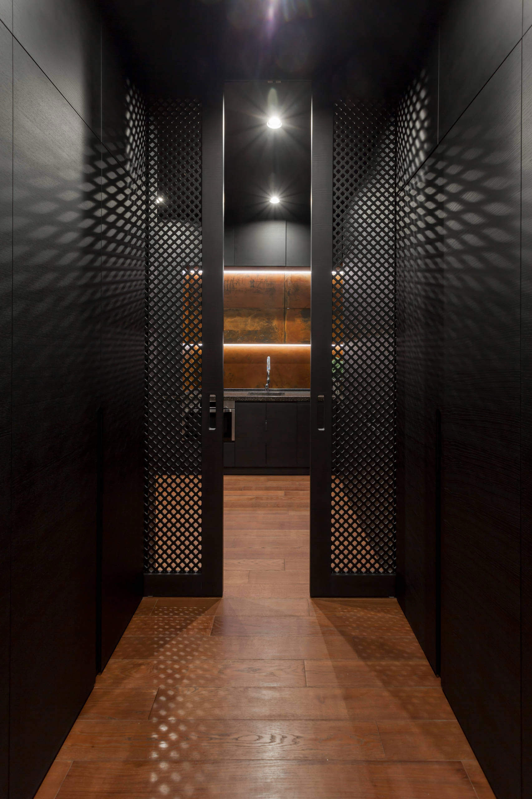 A Stylish Office Apartment with Sophisticated Interiors in Kiev by Soesthetic Group (6)
