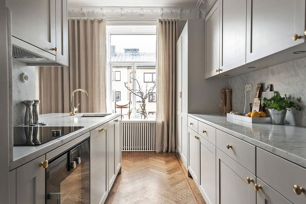 A Stylish and Beautiful Scandinavian Apartment in Stockholm by Scandinavian Homes (11)